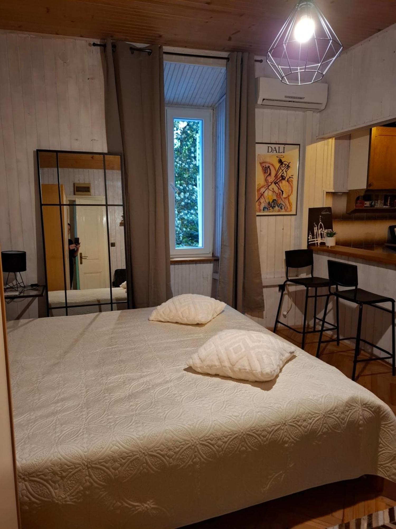 Ella Apartment